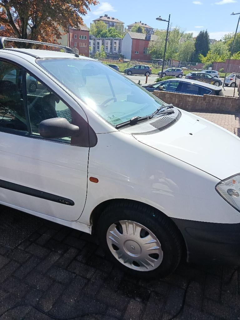 Renault Scénic 1.4 uit 1999 - 132.600 km, Auto's, Renault, Particulier, Scénic, Benzine, Euro 2, Monovolume, 5 deurs, Handgeschakeld