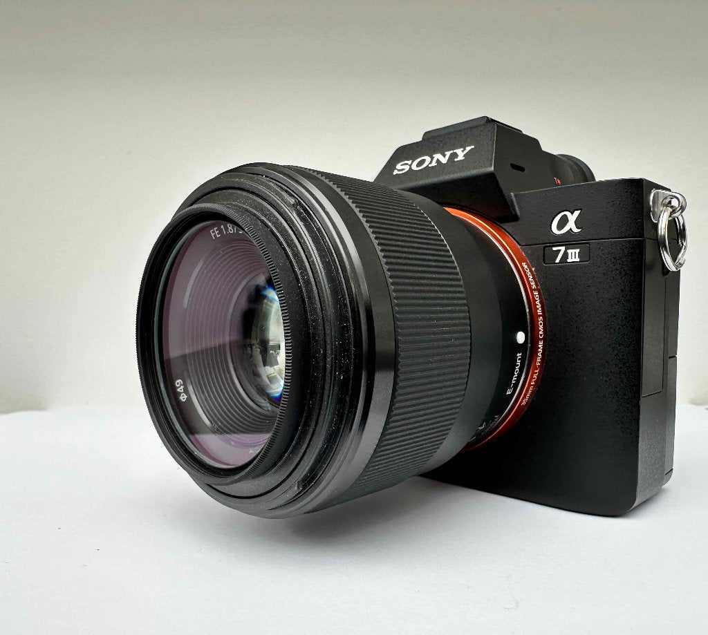 Sony A7 III + Vertical grip + Sony 50mm 1.8 lens, Audio, Tv en Foto, Fotocamera's Digitaal, Zo goed als nieuw, Compact, Sony, Ophalen