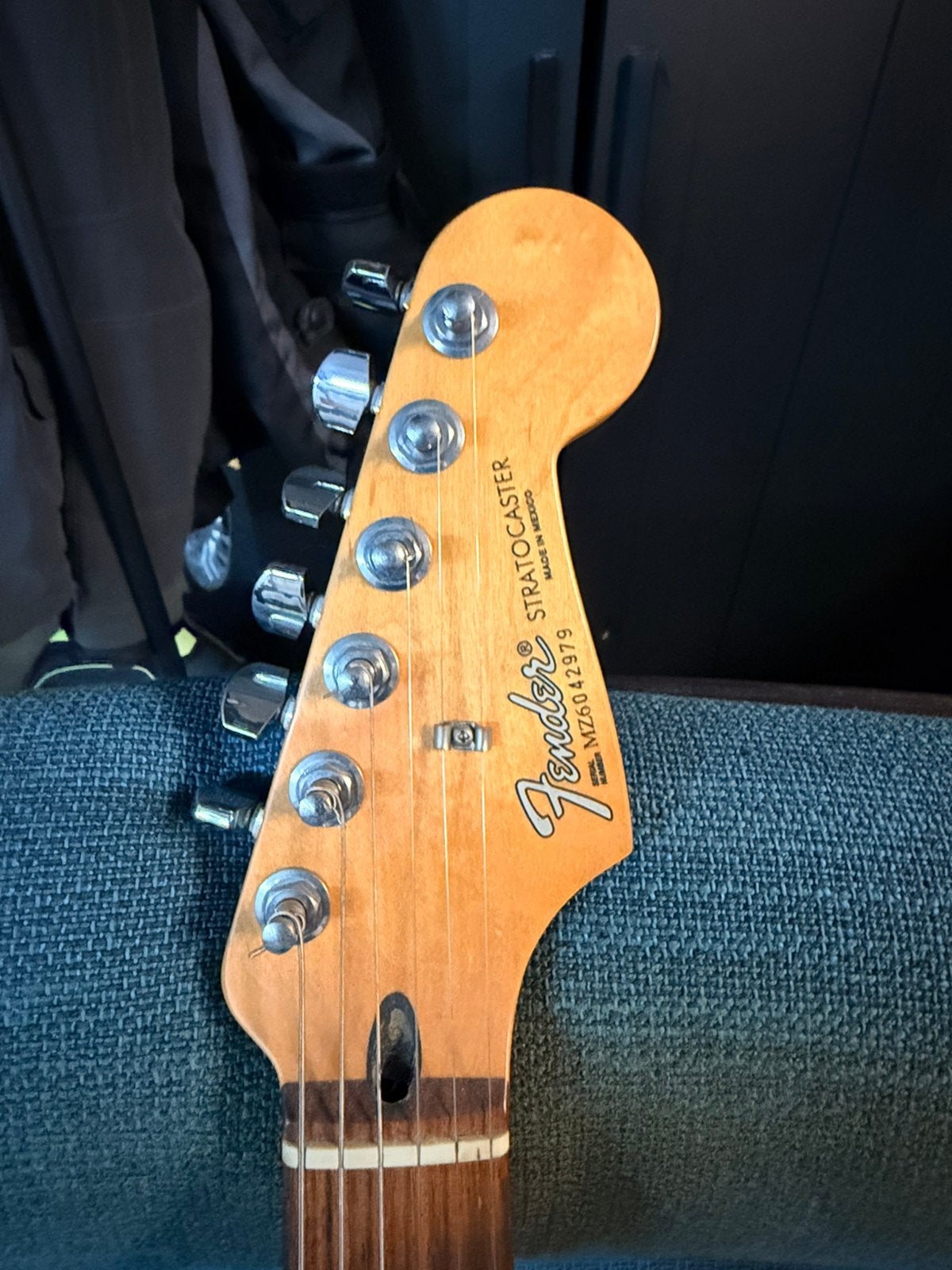 Fender stratocaster 60th anniversary spotprijs, Muziek en Instrumenten, Snaarinstrumenten | Gitaren | Bas, Ophalen of Verzenden