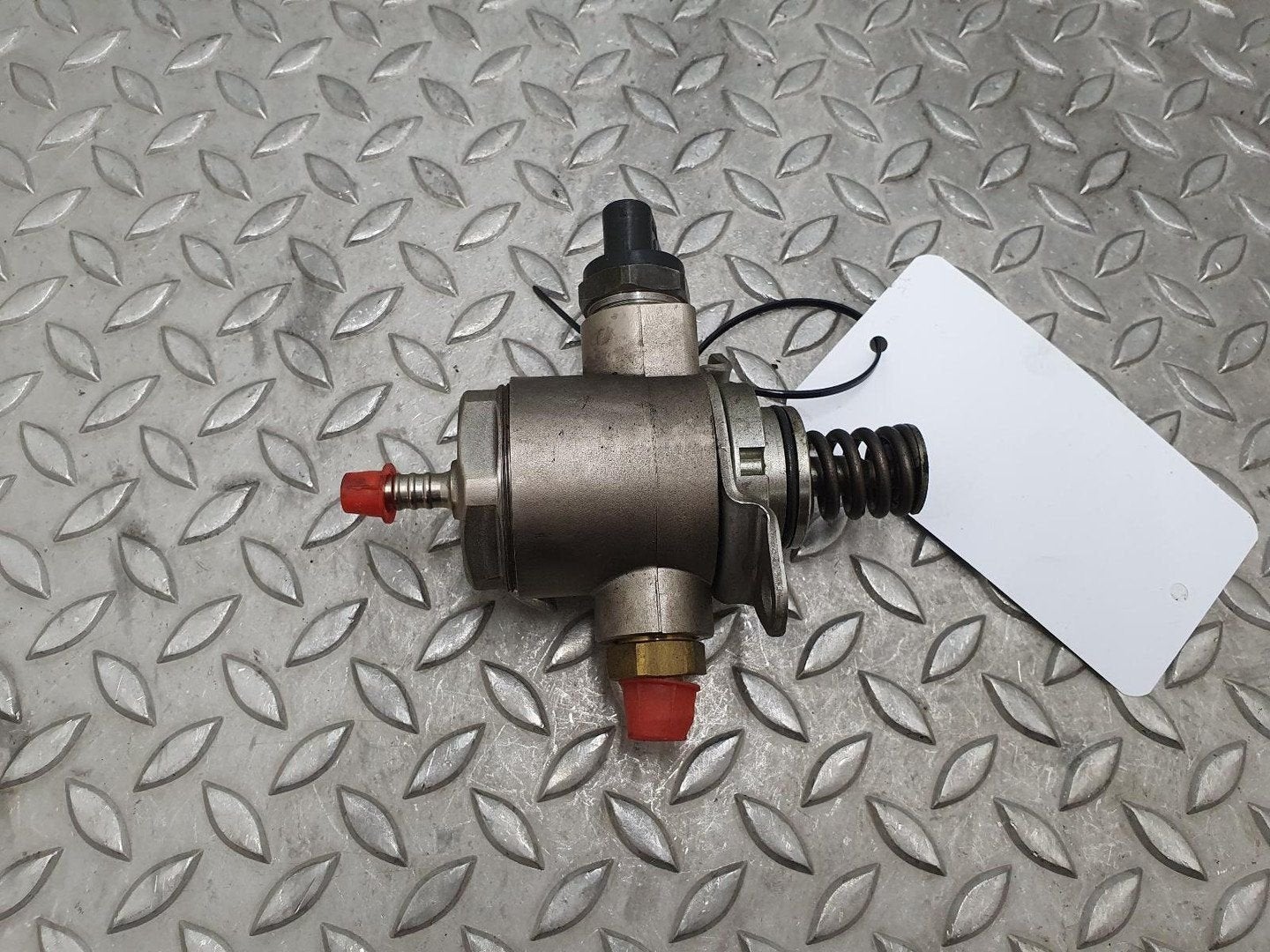 VOLKSWAGEN GOLF BRANDSTOF POMP VOOR DE INJECTOR 2013, Ophalen of Verzenden, Gebruikt, Stiba lid