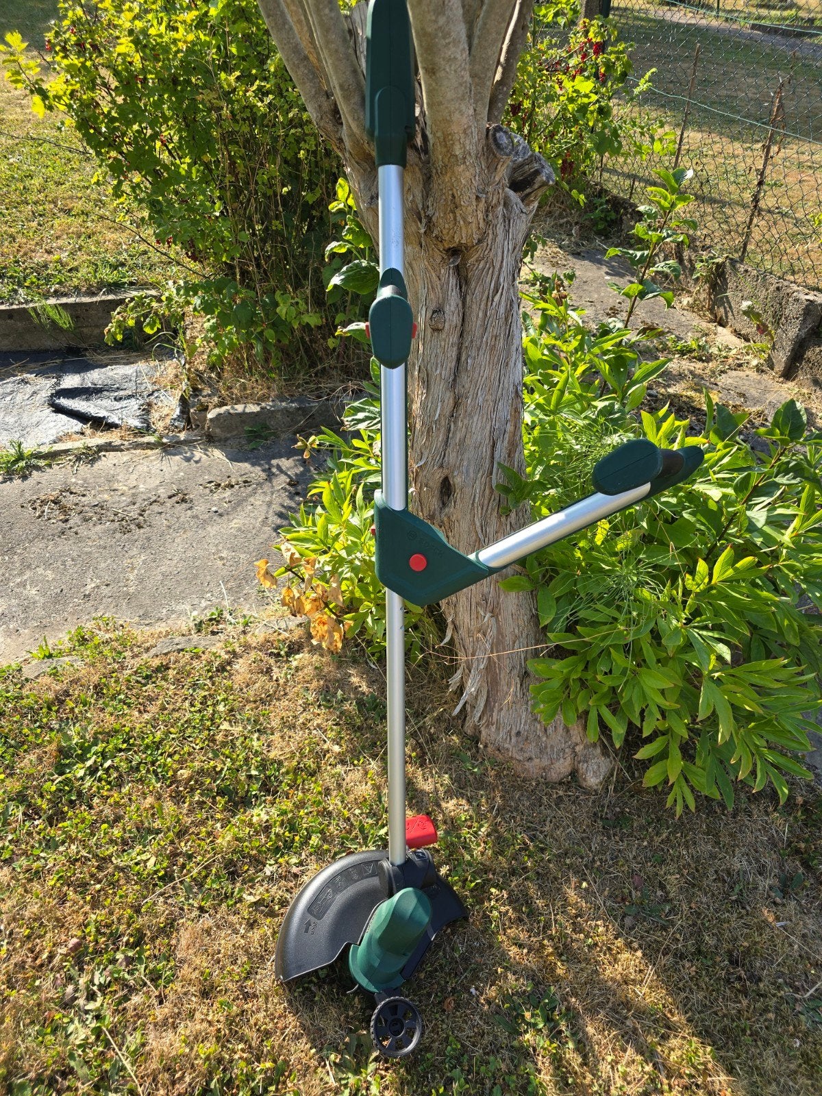Coupe-bordures Bosch 18v260 + bobine fil, Jardin & Terrasse, Utilisé, 10 à 30 cm, Batterie, Bosch