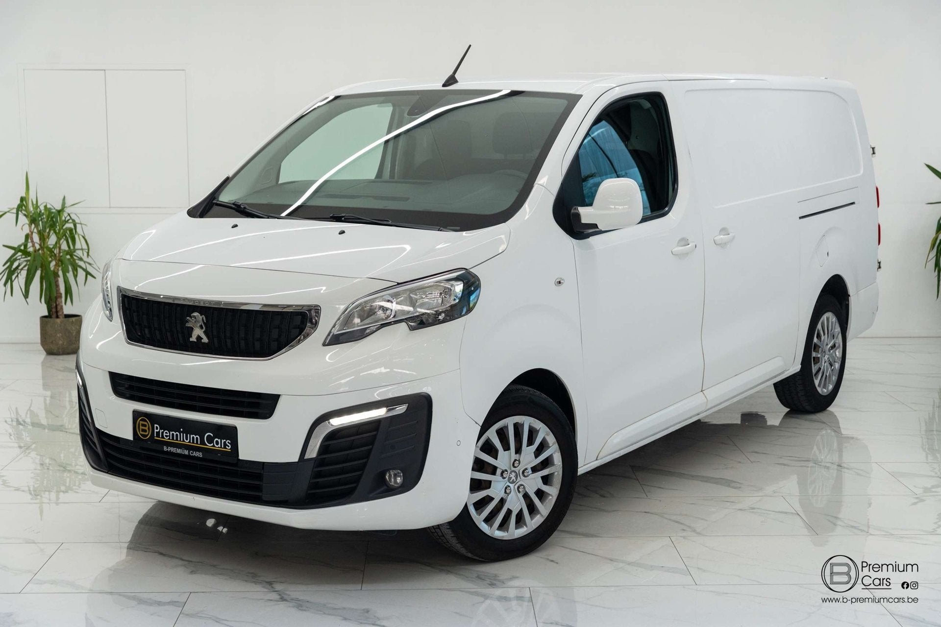 Peugeot Expert aut. 2.0 HDI Long! Camera, Airco! Trekhaak!, Auto's, 90 kW, Dealer onderhouden, 122 pk, Gebruikt