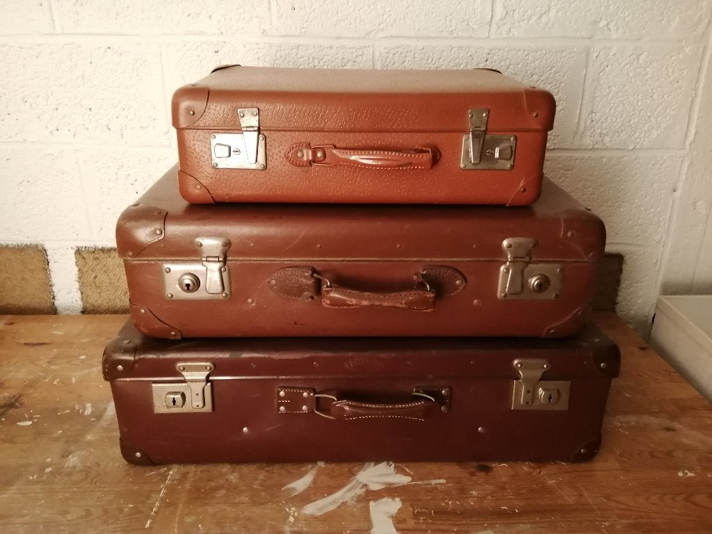 Valises anciennes, Enlèvement