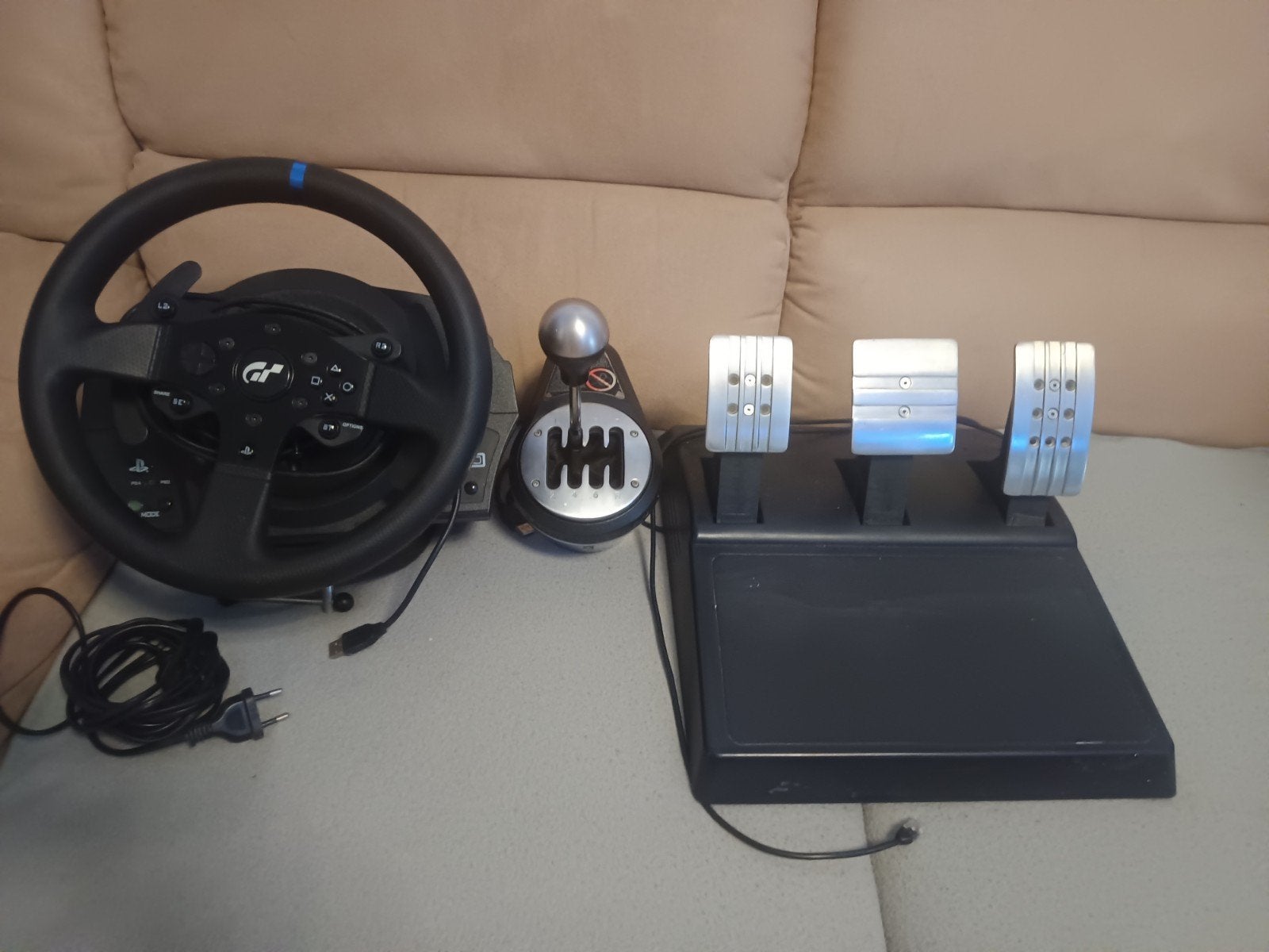trushmaster t300rs stuurwiel met versnellingsbak, Games en Spelcomputers, Ophalen