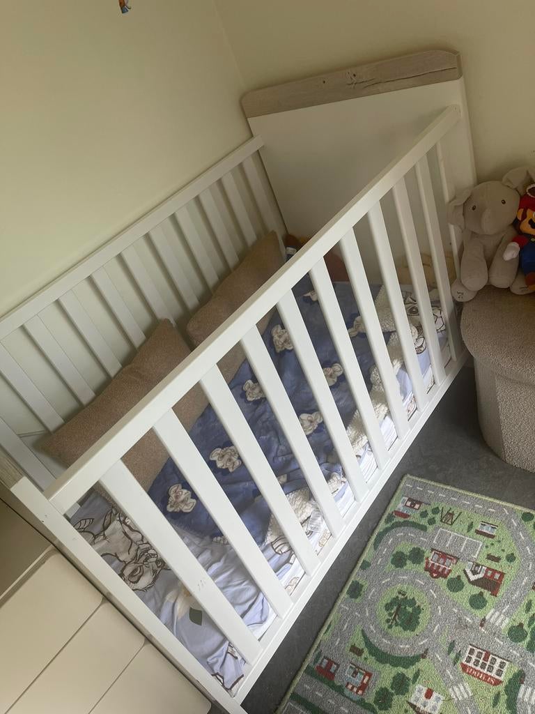 Lit cage avec tout le materiel et commode, Ophalen, Gebruikt, Jongetje of Meisje