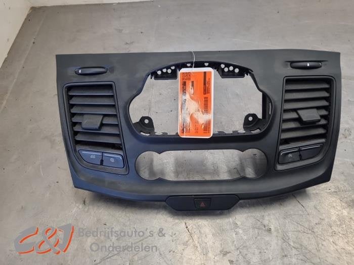 Grille aération tableau de bord d'un Ford Transit, -, 3 mois de garantie, -, -