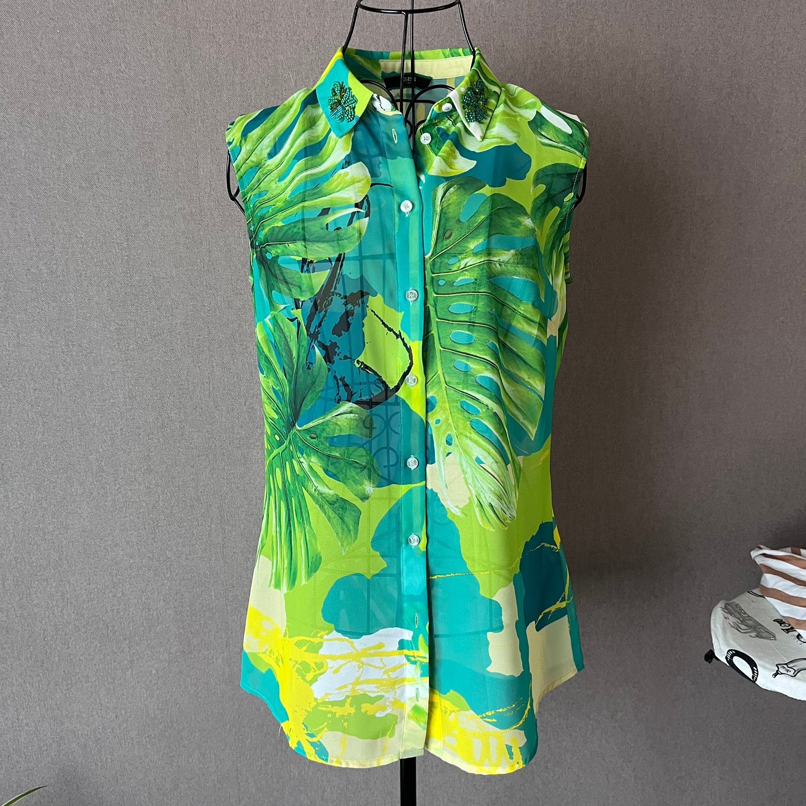 Guess mouwloze blouse 36/38, Ophalen of Verzenden, Zo goed als nieuw
