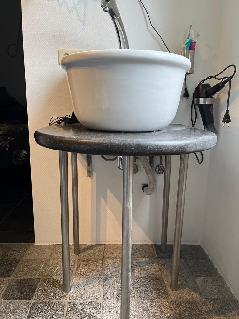 Lavabo met kraan en onderstel arduin en inox, Ophalen, Zo goed als nieuw