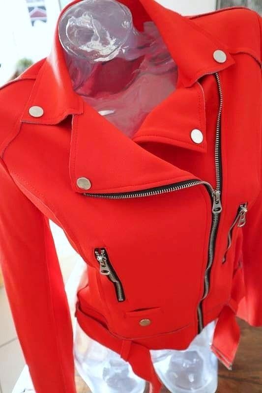 prachtig rood sport jas of vest, Vêtements | Femmes, Vestes | Hiver, Neuf, Taille 36 (S), Rouge, Enlèvement ou Envoi