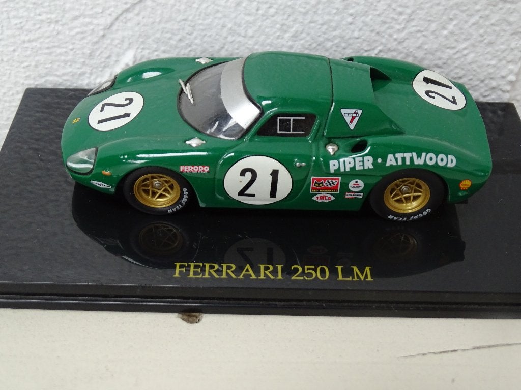 Ferrari 250 LM  1:38 Maisto-Shell, Enlèvement ou Envoi, Comme neuf, Voiture, Autres marques