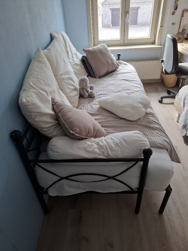 Logeerbed, Ophalen, Tweepersoons, Zo goed als nieuw, Metaal