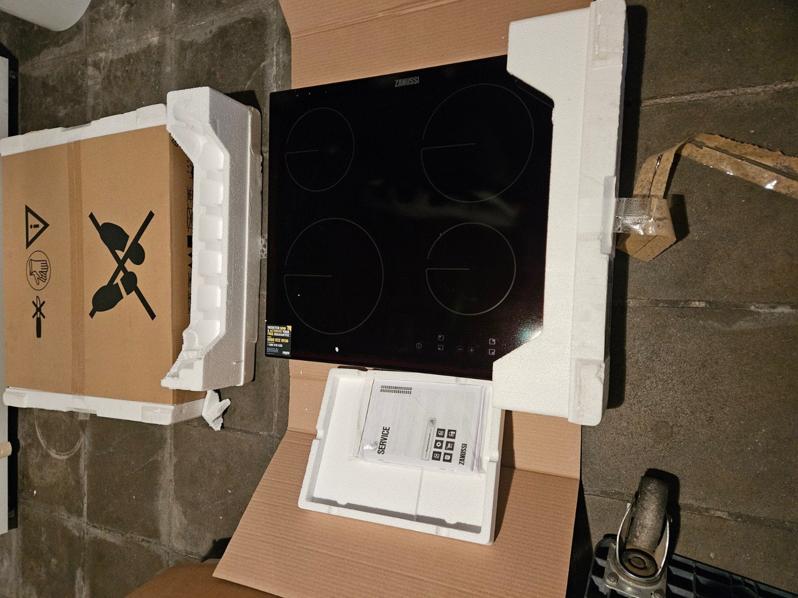 nouvelles tables de cuisson Vitroceramica ZANUSSI 4 zones de, Enlèvement