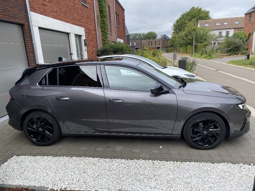 Opel Astra GS Line 2022 Essence avec jeu de pneus été+hiver, Autos, Argent ou Gris, Achat, Euro 6, Carnet d'entretien