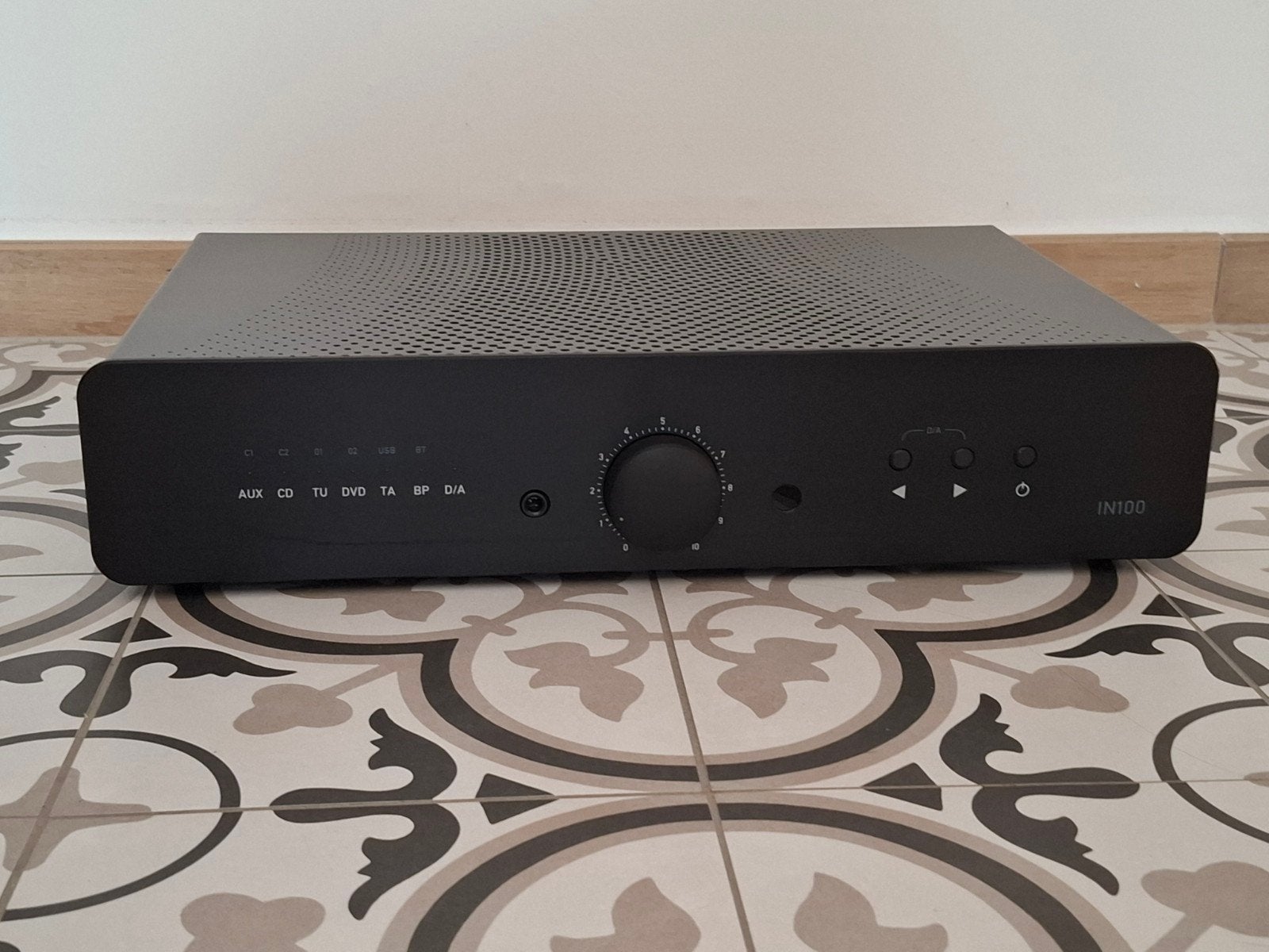 Atoll IN100 signature amplifier made in France, Audio, Tv en Foto, Versterkers en Ontvangers, Overige merken, Ophalen of Verzenden