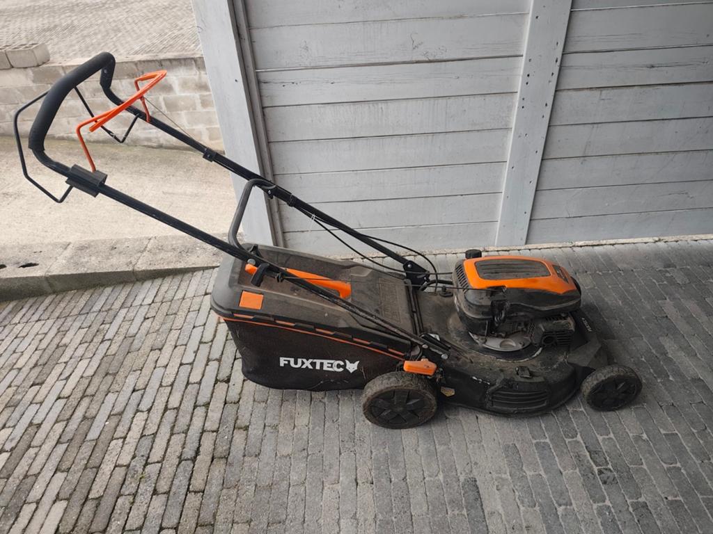 Grasmaaier, Ophalen, Cirkelmaaier, Benzine-grasmaaier, Fuxtec