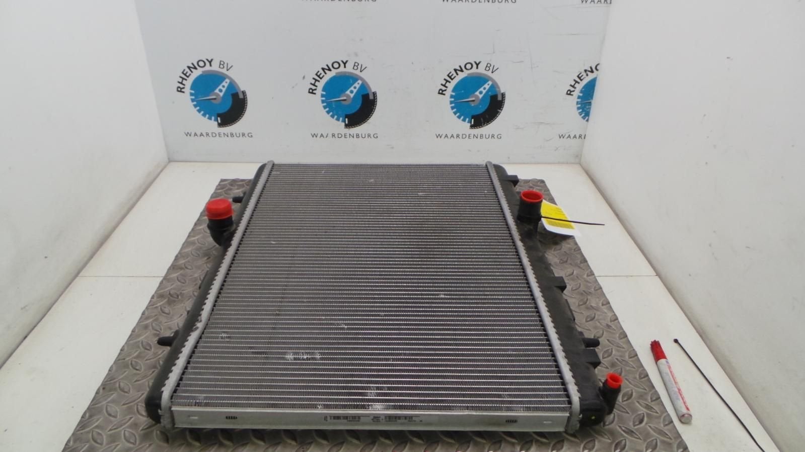 PEUGEOT 3008 RADIATEUR 9680533480 2013, Ophalen of Verzenden, Gebruikt, ARN erkend