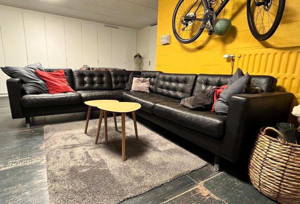 Hoekzetel 5-zits LANDSKRONA Grann/Bomstad zwart, Huis en Inrichting, Ophalen, Zo goed als nieuw, Leer