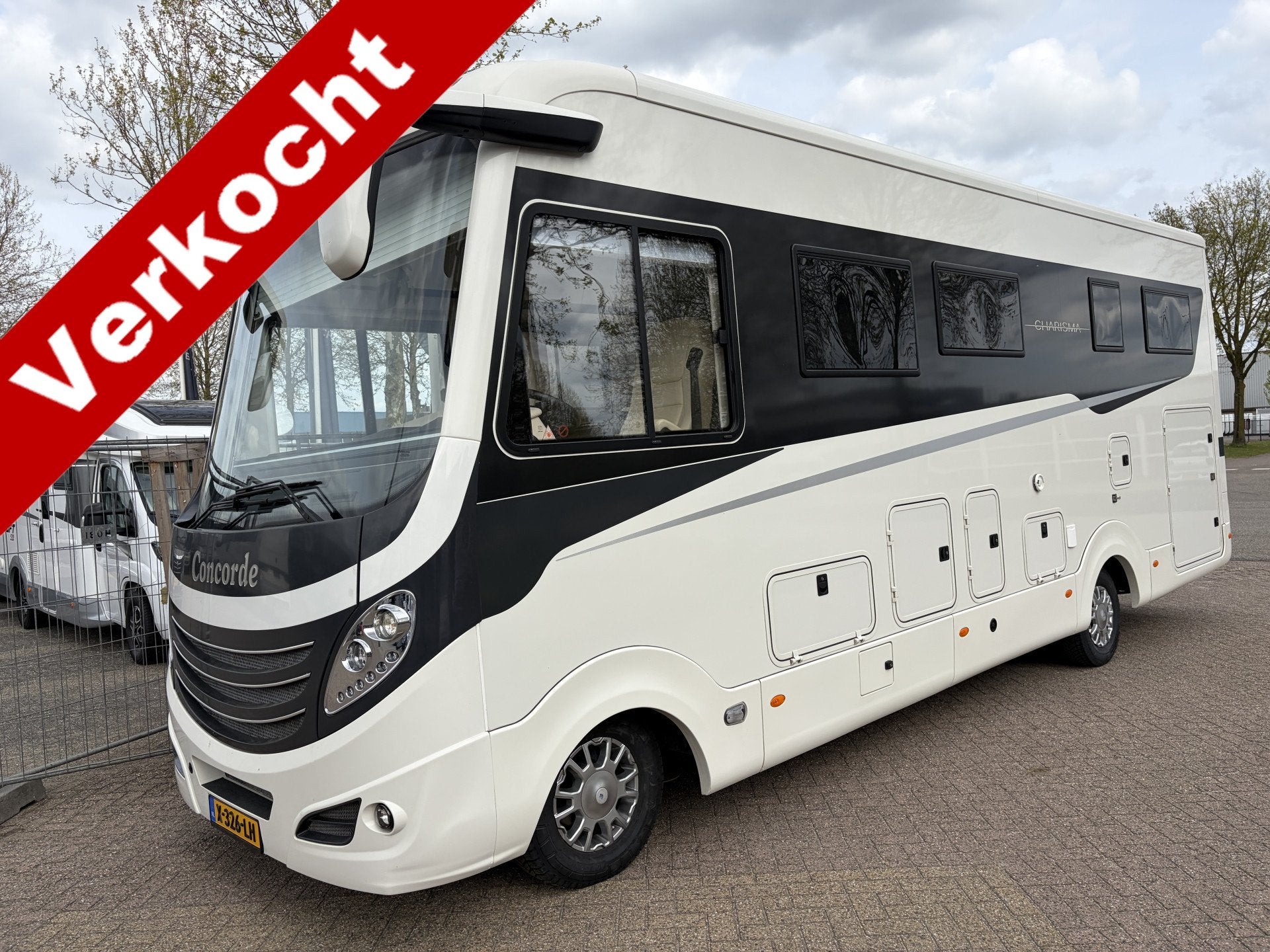 Concorde CHARISMA 850 L 204pk Aut BAR-zit GEEN Hefbed Lithiu, Concorde, Diesel, Automatique, Mark@niesmannbischoff.nl