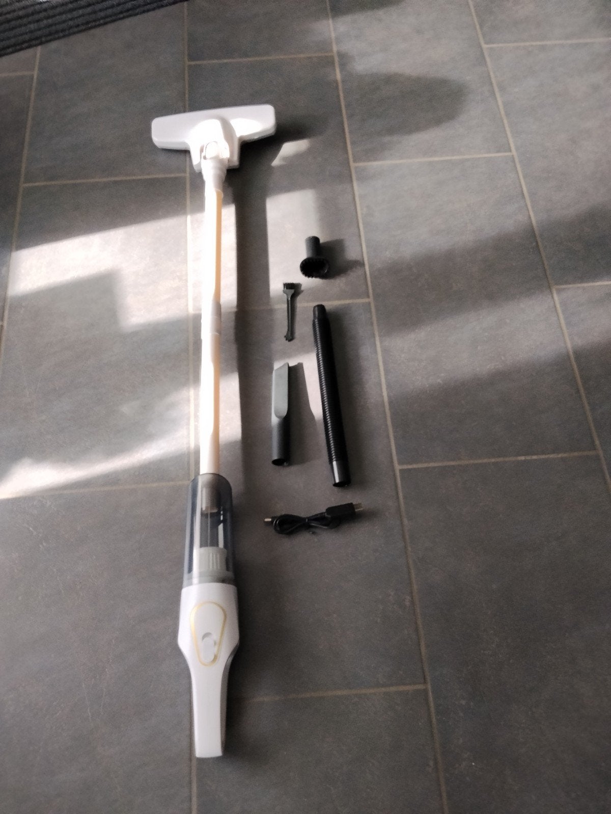 Steel en hand stofzuiger met flexibele darm 30€ nieuwe, Ophalen
