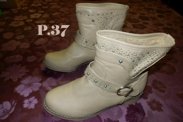 (17) -botillons p.37 beige femme cloutés -, Enlèvement ou Envoi, Beige, Comme neuf, Boots et Botinnes