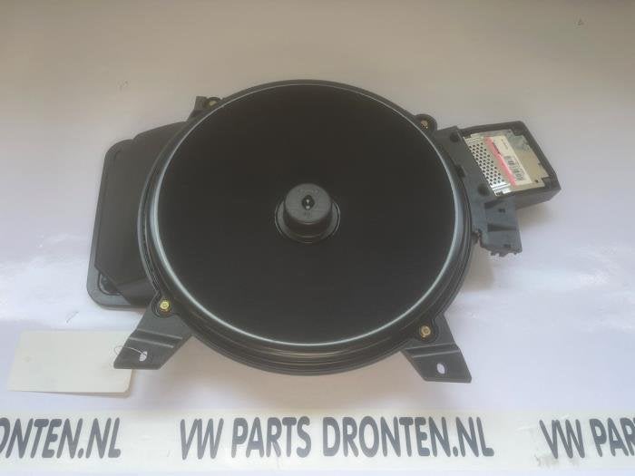 Subwoofer van een Audi A8, Gebruikt, -, -, -