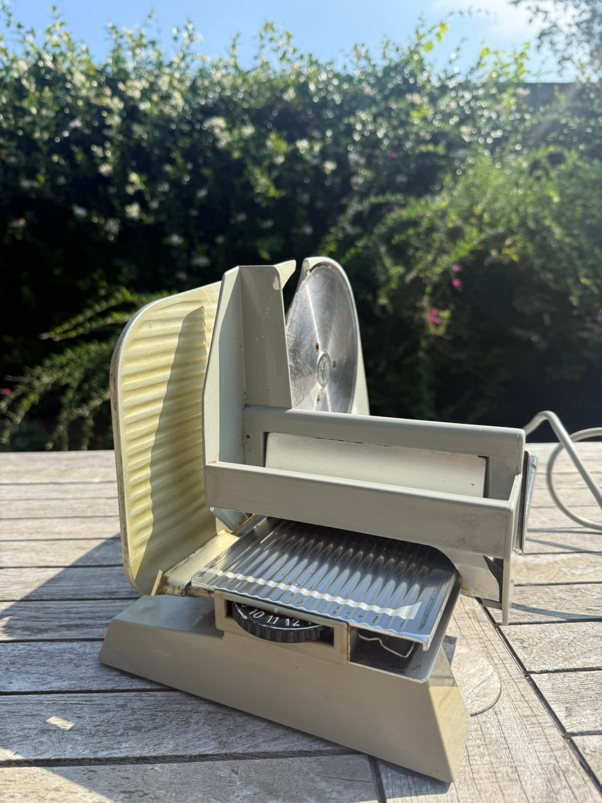 Snijmachine - allessnijder, Huis en Inrichting, Keuken | Keukenbenodigdheden, Snijmachine, Ophalen, Zo goed als nieuw