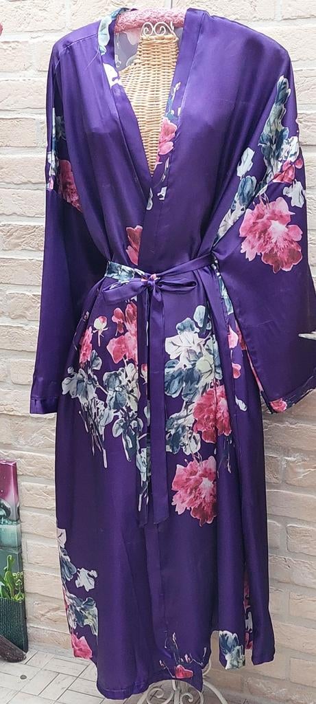 Peignoir 68cm van oksel tot oksel, Kleding | Dames, Grote Maten, Ophalen of Verzenden, Zo goed als nieuw, Overige kleuren, Overige typen
