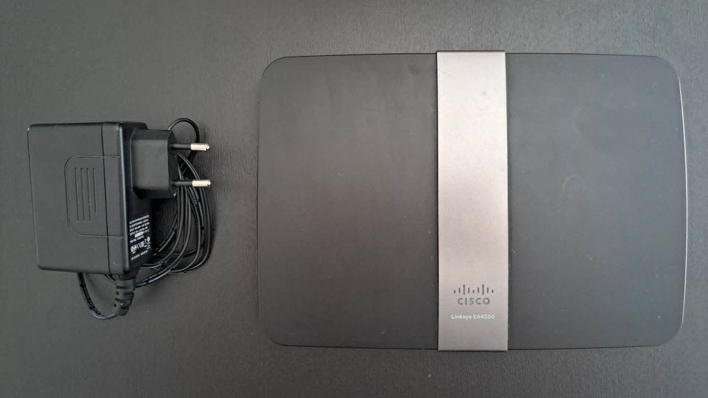 Lot routers (apart verkrijgbaar), Enlèvement ou Envoi, Utilisé, Routeur avec modem