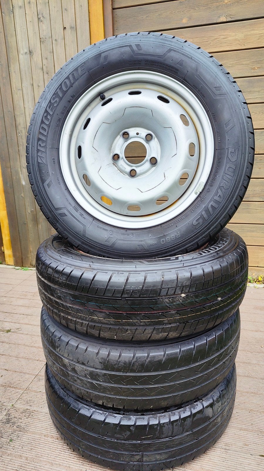 BRIDGESTONE R660 205/65/ R16 C - 107/105LT Banden op Velg, Auto-onderdelen, Banden en Velgen, Banden en Velgen, Zomerbanden, 16 inch