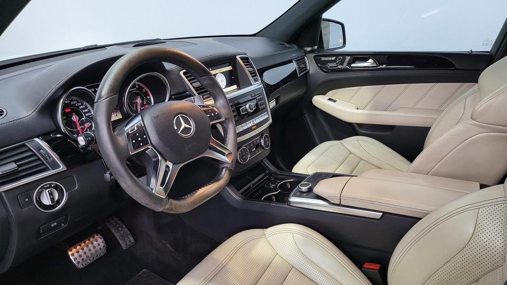 MERCEDES ML63 AMG LICHTE VRACHT