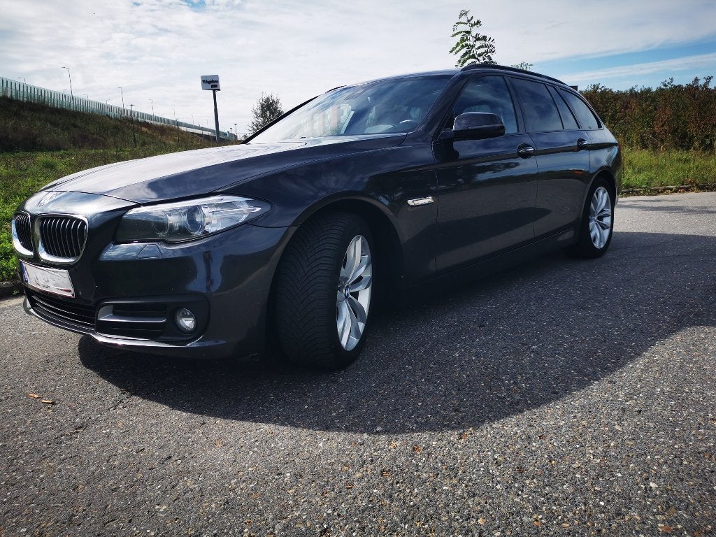 BMW 520d Break Exclusive line Euro 6b 190pk, Autos, Cuir, Argent ou Gris, Euro 6, 5 portes