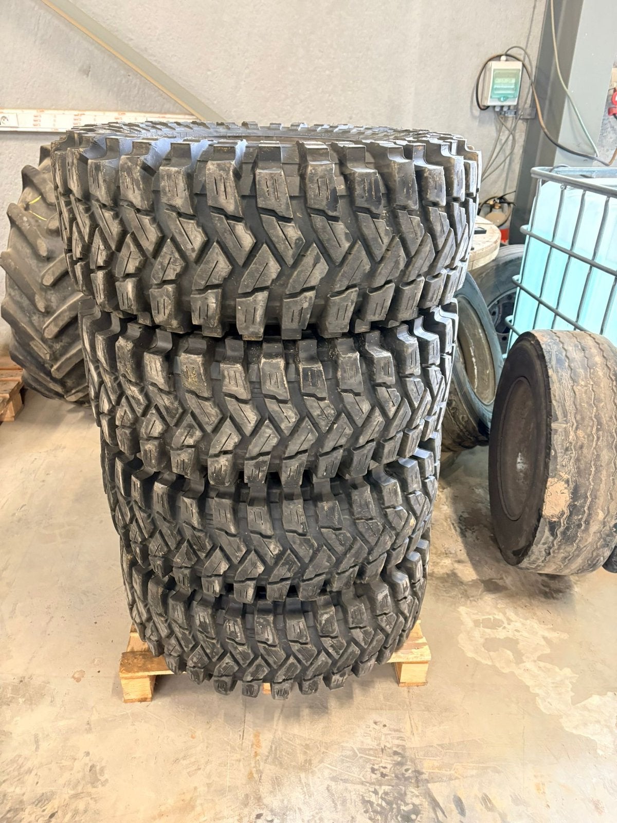 Banden Maxxis trepador 35x12,5x15, Ophalen, Zo goed als nieuw