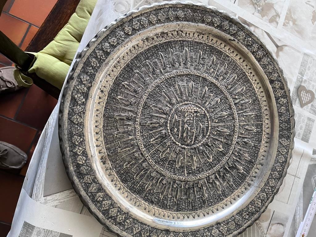 Asiette decorative  TEHERAN / Iran, Enlèvement, Comme neuf, Rond, Métal