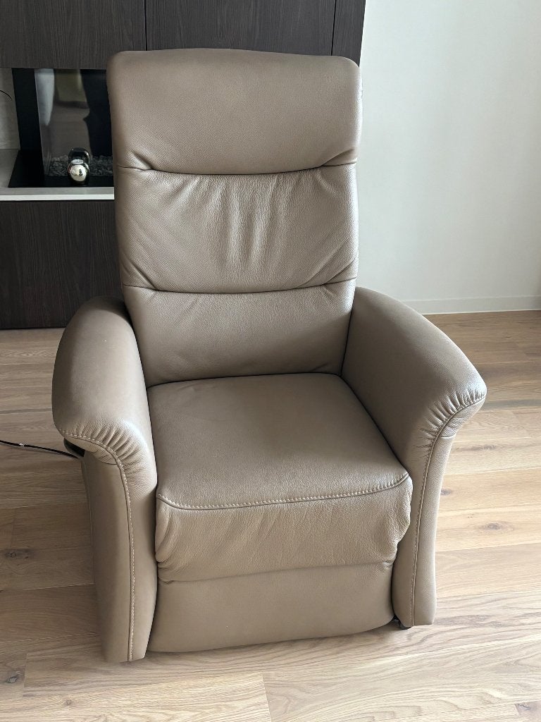 Relax, Ophalen, Zo goed als nieuw, Leer
