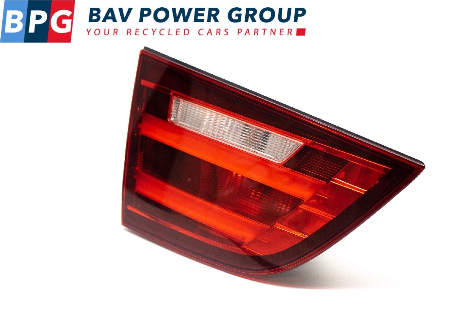 PANNEAU ARRIÈRE GAUCHE AVEC LAMPE BMW, Utilisé, BMW, Petuelring 130
80809  München, DE, Bayerische Motoren Werke AG