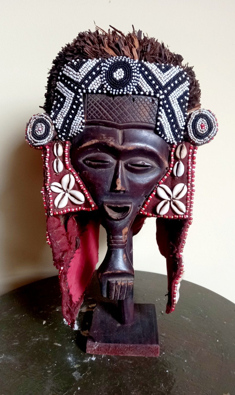 Afrikaans helmmasker LELE uit DR Congo met staander 42cm, Ophalen of Verzenden, Textiel