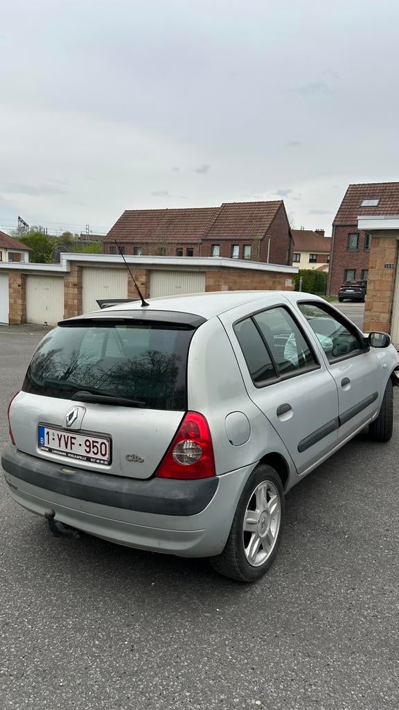 Renault clio 2 pour pieces a vendre complet, Achat, Particulier, Euro 4, Essence