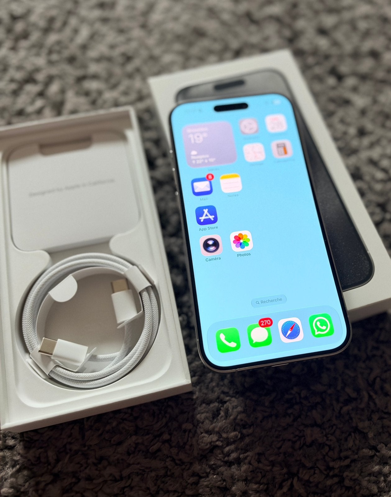 IPhone 15 Pro 256 GB, 256 GB, 80 %, Comme neuf, Enlèvement