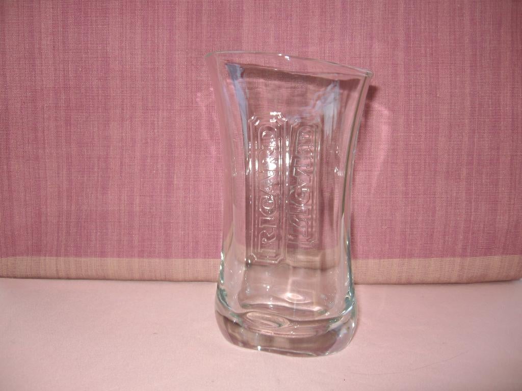 Carafe en verre Ricard 80 ans verre sur verre, relief., Enlèvement ou Envoi, Utilisé, Ustensile