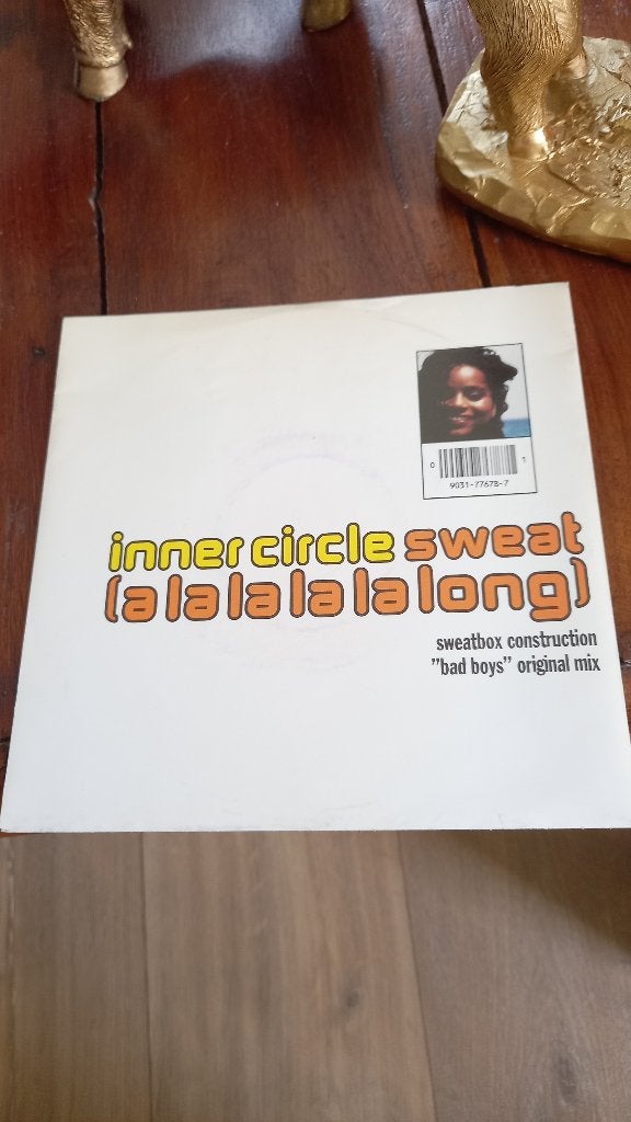 vinyl (45T) inner circle "sweat", Ophalen, Zo goed als nieuw, Pop