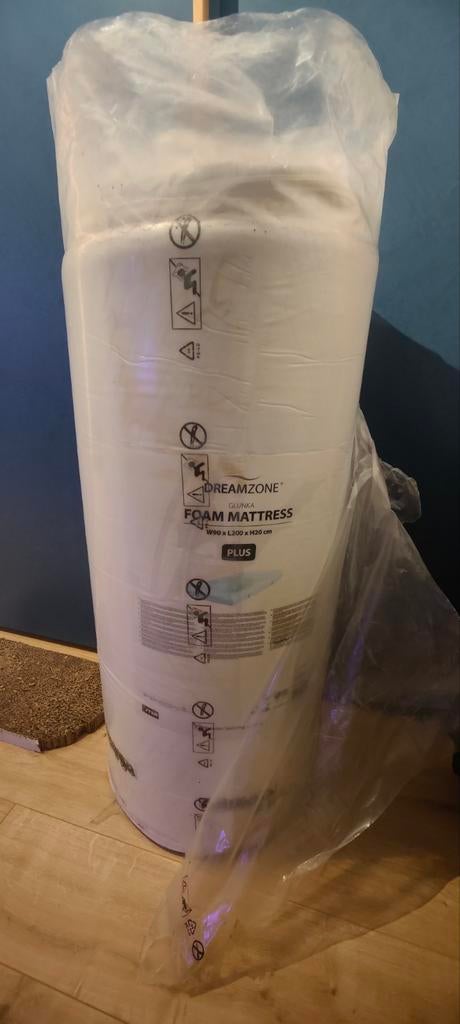 Jysk Glunka Foam Mattress, Huis en Inrichting, Slaapkamer | Matrassen en Bedbodems, Ophalen, 90 cm, Eenpersoons, Nieuw
