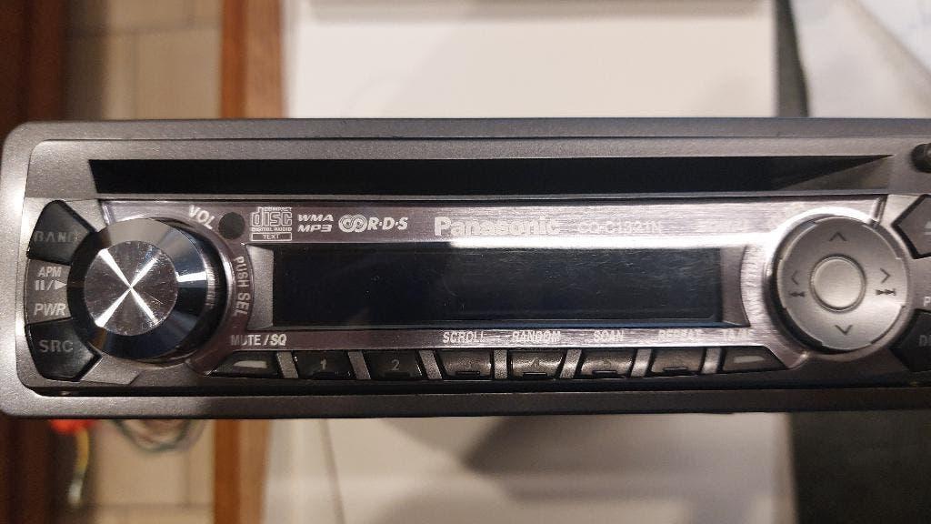 Autoradio PANASONIC avec lecteur MP3 intégré, Enlèvement, Comme neuf, Radio, Avec lecteur de CD