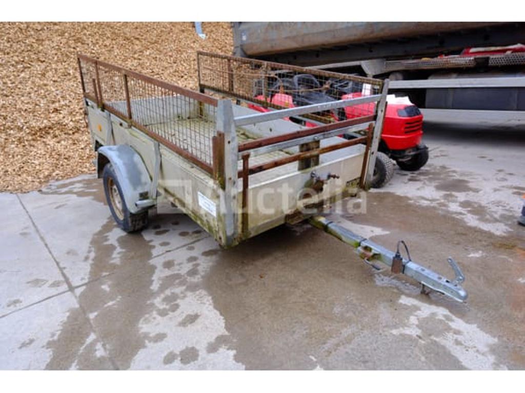 Remorque simple essieu marque et modèle illisible, Autos : Divers