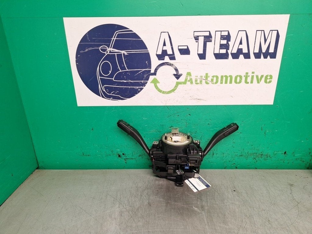 COMBINE COMMODO Seat Leon (1P1) (|1K0959653C|1K0953503CT|), Seat Deutschland GmbH, Service@seat.de, Utilisé, Seat