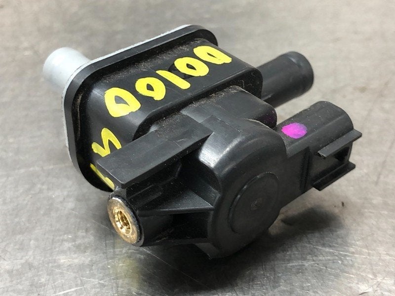 VACUUM VALVE Mazda 2 (DJ / DL) (|1362007230|), Utilisé, Mazda