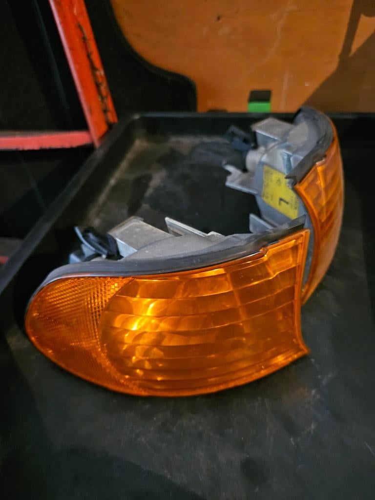 BMW 7 serie E38 knipperlicht (pinkers) links en rechts, Ophalen, BMW
