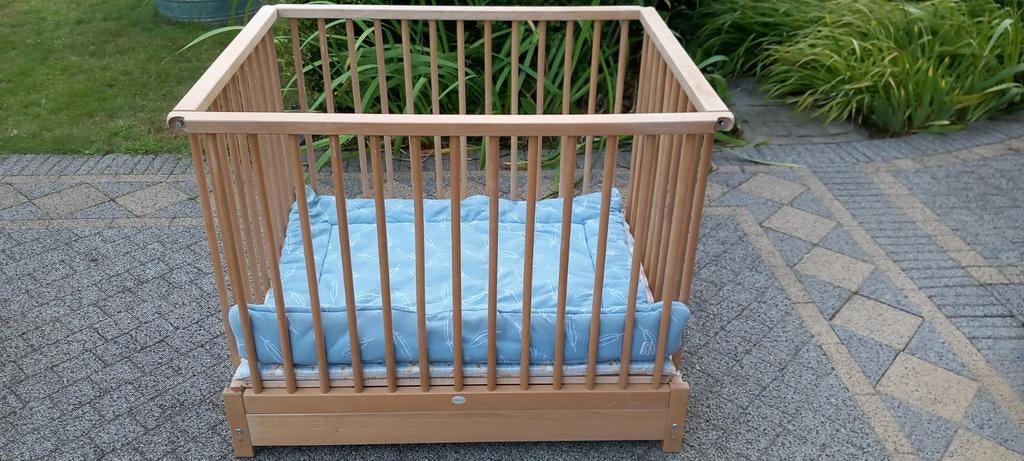 Park met matrasje + boxkleed en wipstoel Pericles, Ophalen, Zo goed als nieuw, Rechthoekig, Boxkleed