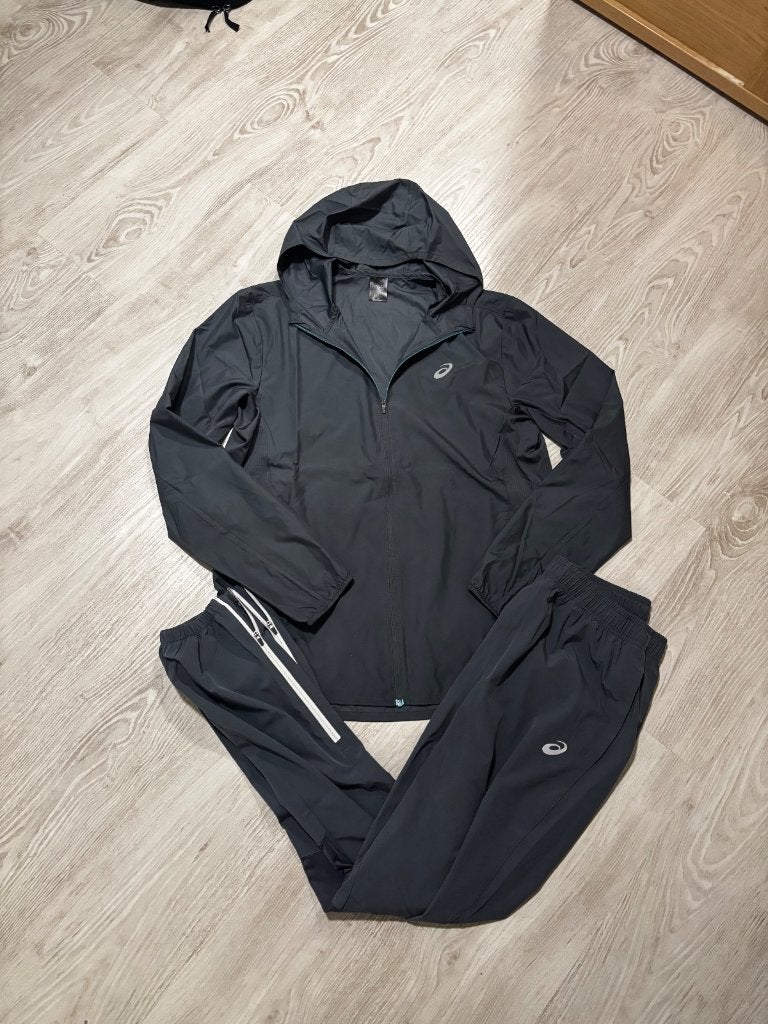 Asics trainingspak maat M – jas + broek – 1x gedragen, Vêtements | Hommes, Gris, Enlèvement ou Envoi, Comme neuf, Taille 48/50 (M)