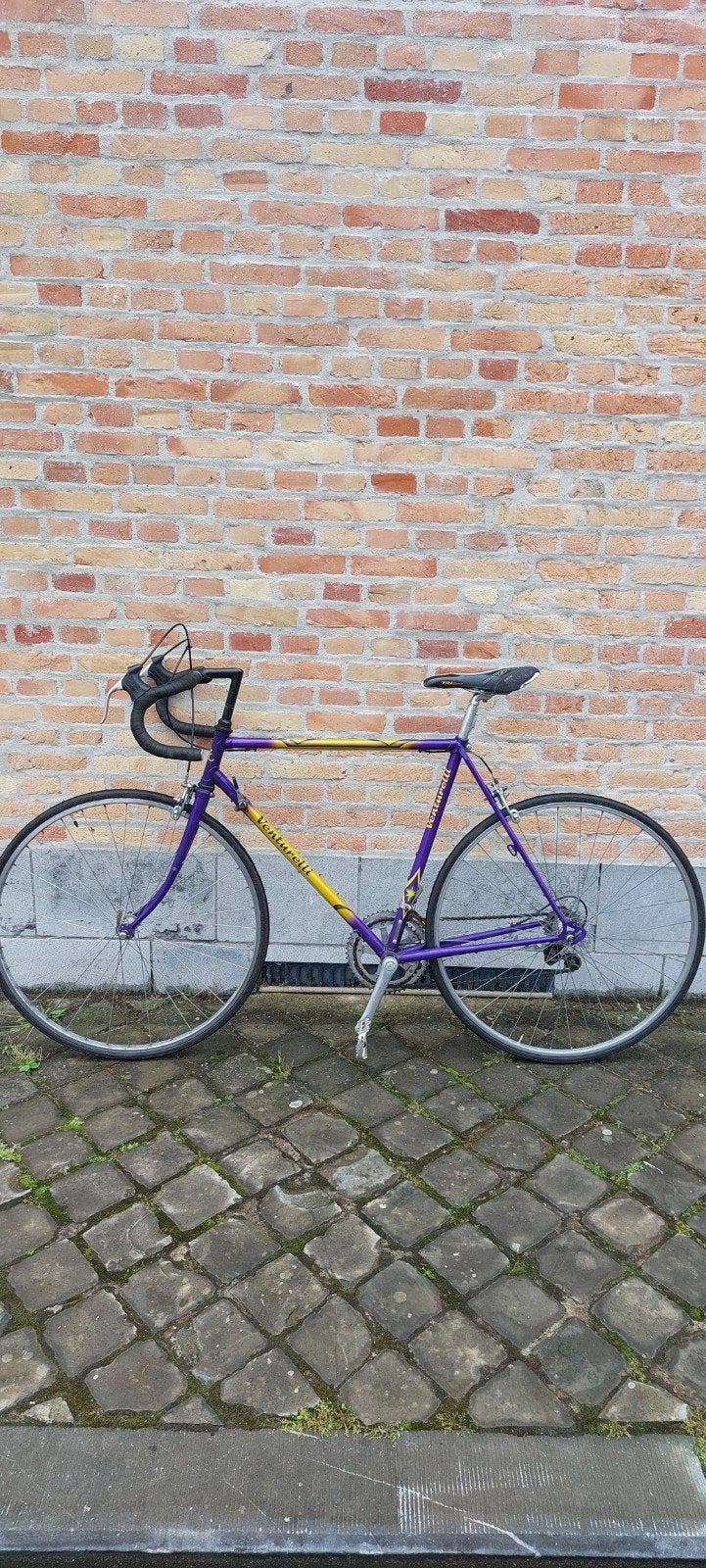 Retro koersfiets venturelli, Ophalen