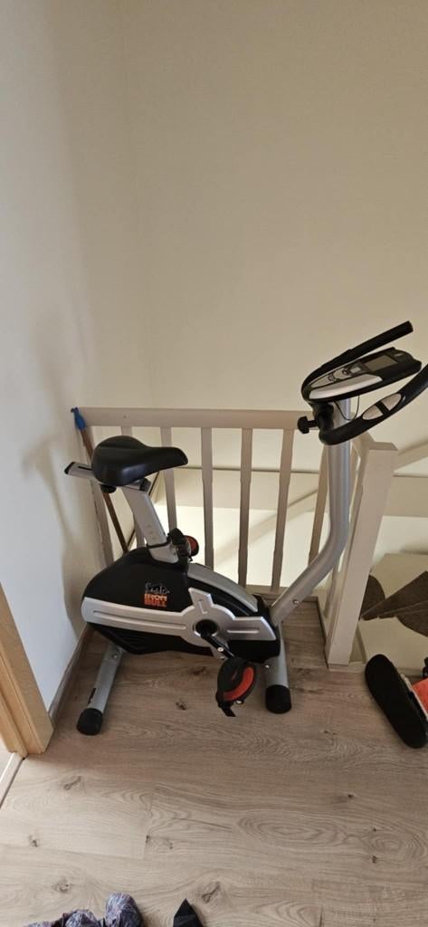 Hometrainer, Ophalen, Zo goed als nieuw, Hometrainer